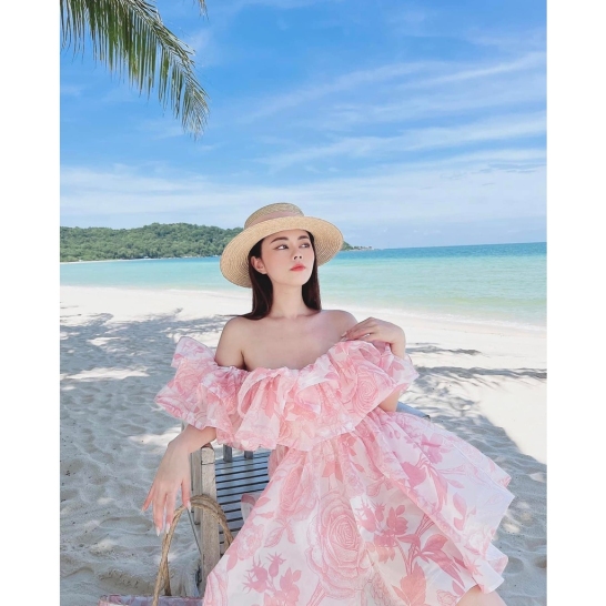 Váy tơ trễ vai xanh + hồng thumb