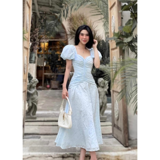 Váy xanh trắng thumb