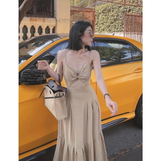Váy đũi cutout ngực 2 màu thumb