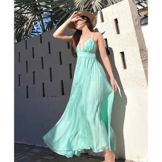 Maxi tơ lụa hở lưng thumb