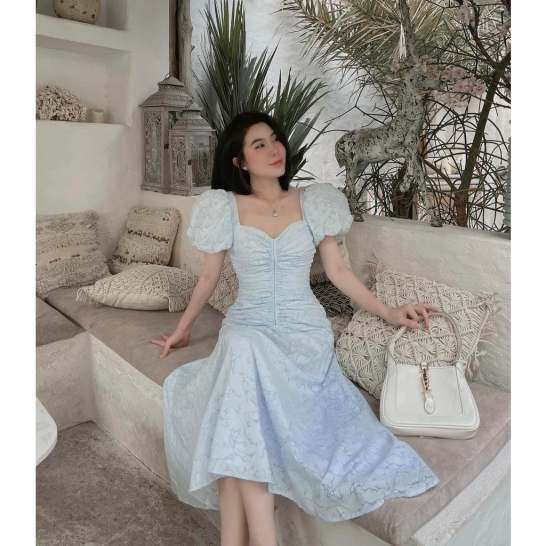 Váy xanh trắng thumb