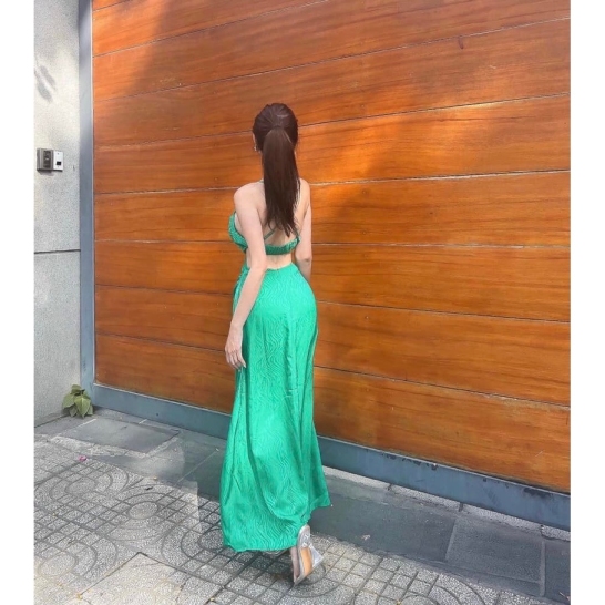 Maxi lụa hở lưng 4 màu thumb