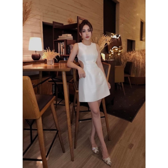 Váy khoét eo ngọc 2 màu thumb