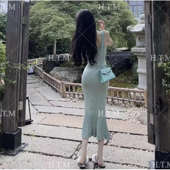 Váy len trắng - xanh thumb