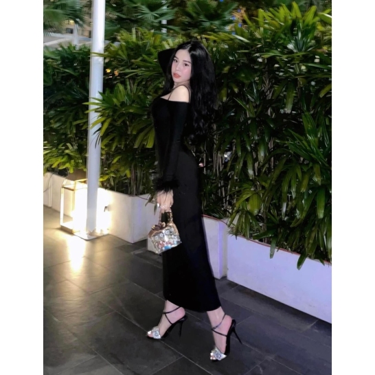 Váy ôm body tay lông vũ 2 màu đen, trắng thanh lịch thumb