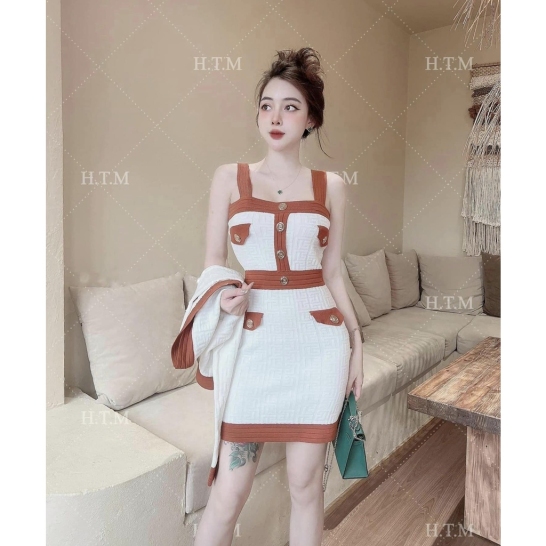 Váy len kèm khoác thumb