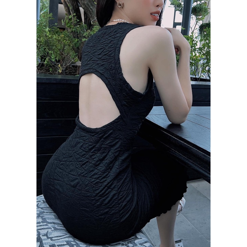 Váy body khoét lưng