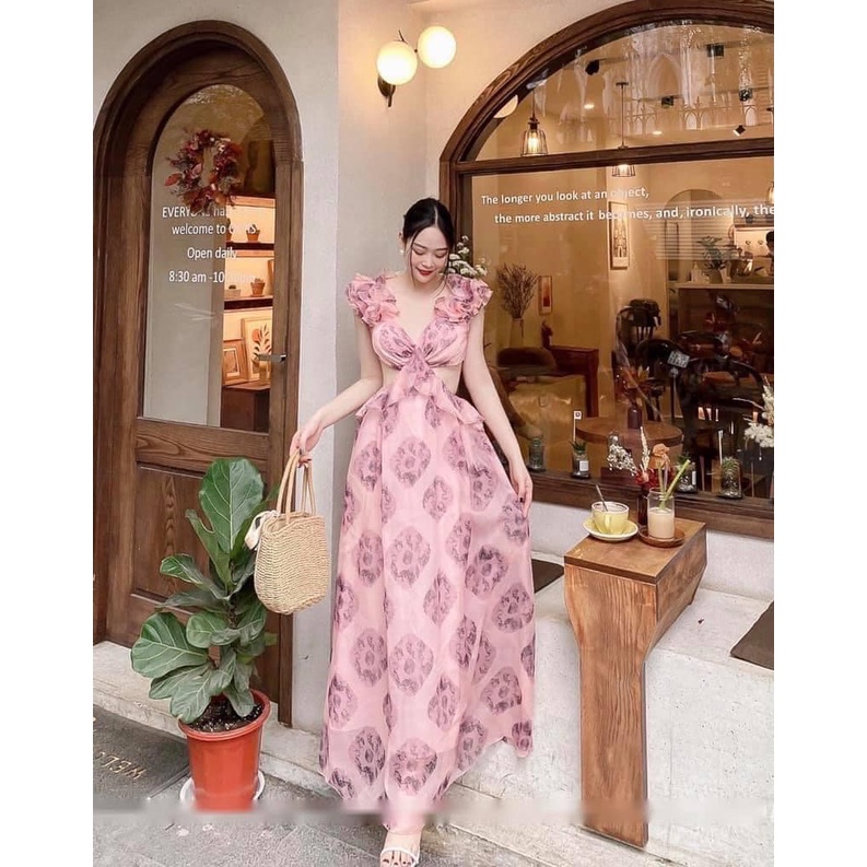 Maxi trễ vai thắt nơ lưng.