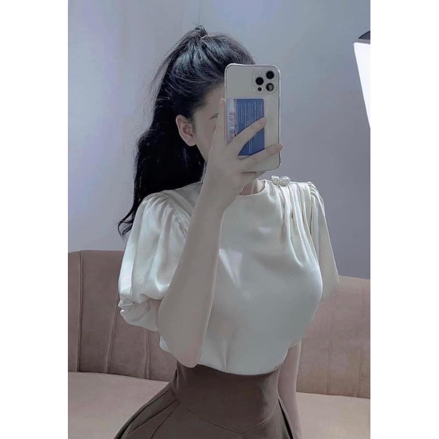 Áo lụa tay bồng vai ngọc