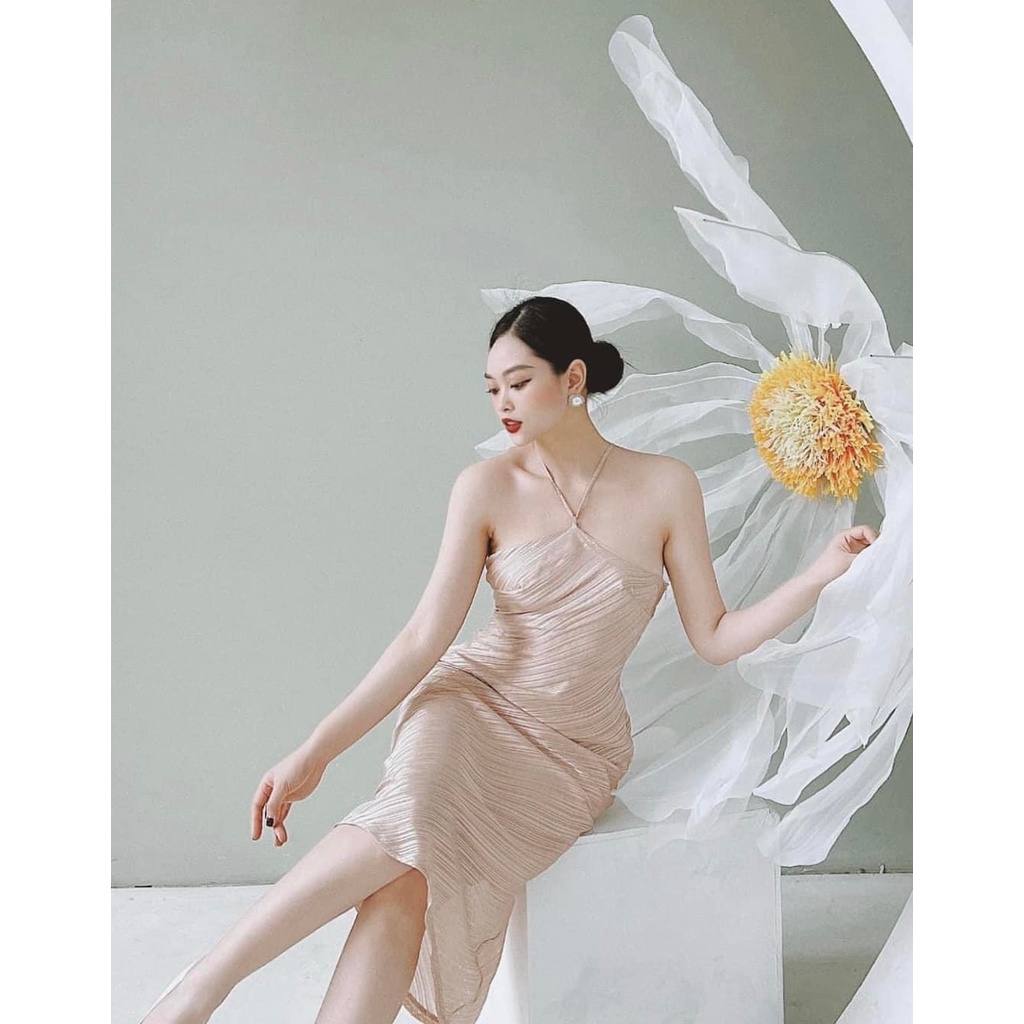 Váy lụa yếm hở lưng 3 màu