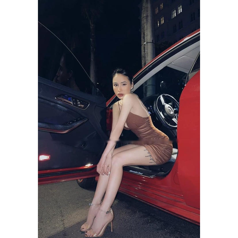 Váy body lưới cổ sâu