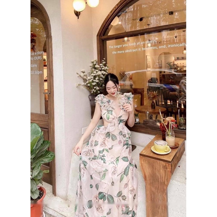 Maxi trễ vai thắt nơ lưng.