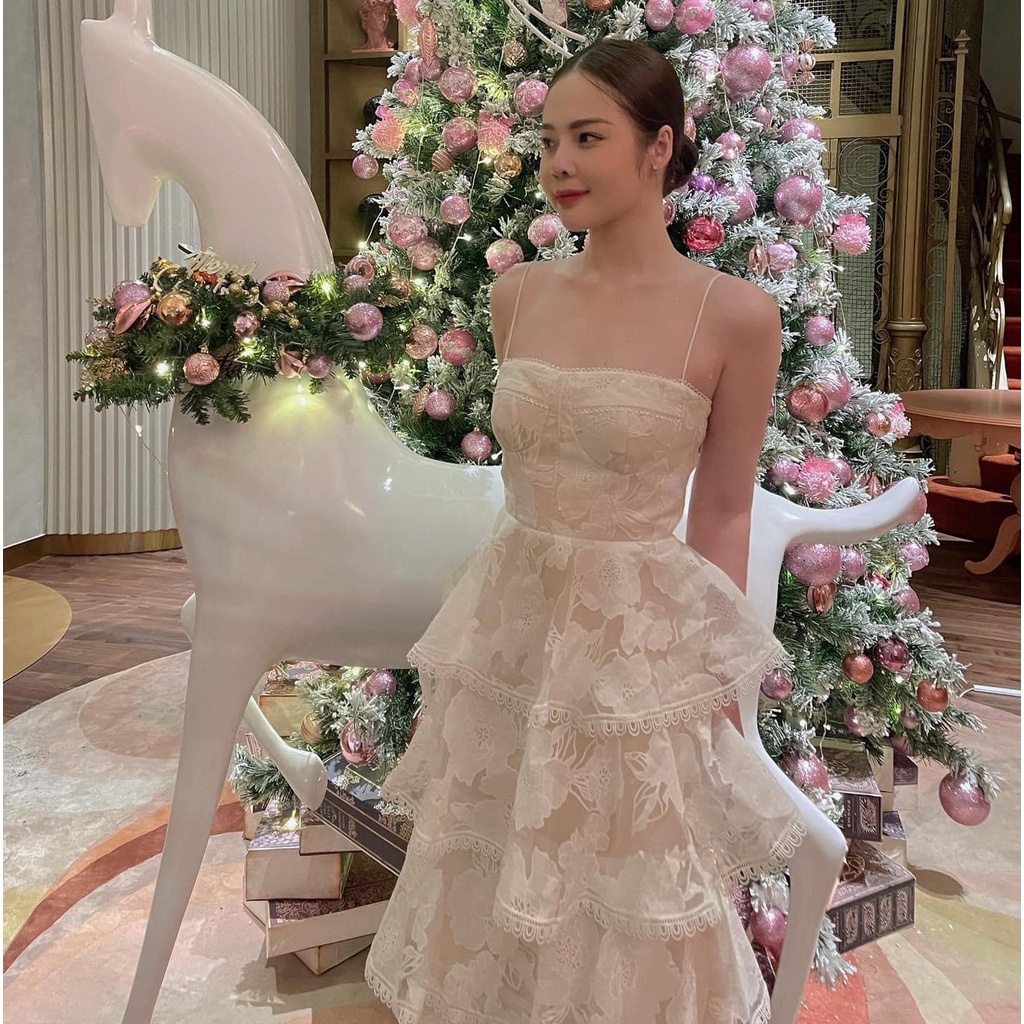 Maxi lưới nude tầng