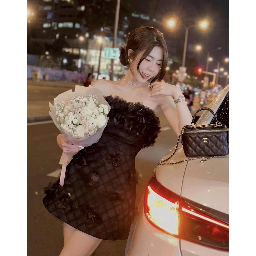 Váy quây hoa lưới ren