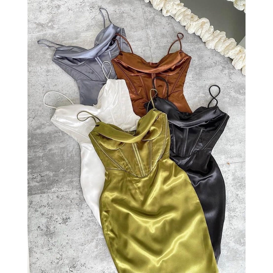 Váy lụa closet cổ đổ