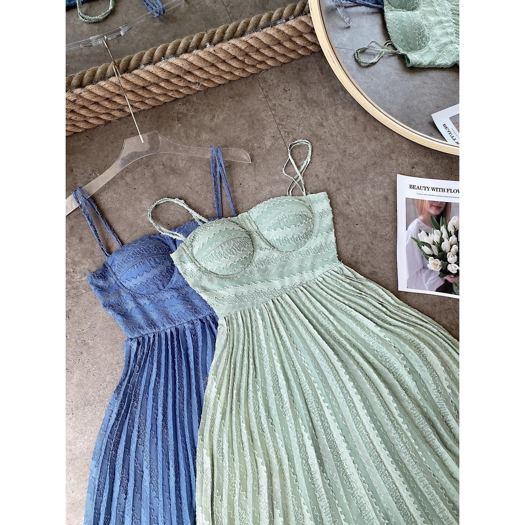 Váy đi biển thiết kế cao cấp